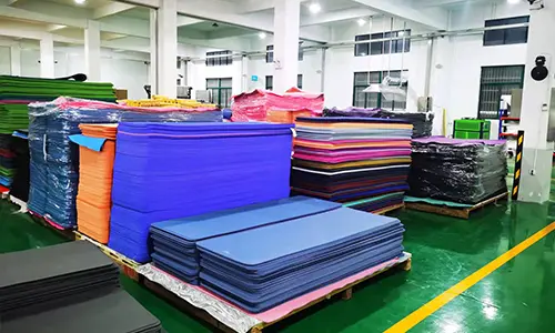 ورشة عمل Yoga Mat تشرع في فصل جديد من تحسين الجودة